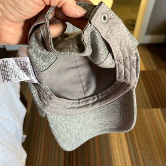 Disney Mickey Mouse Embroidered Wool Baseball Hat Unisex - Picture 9 of 10